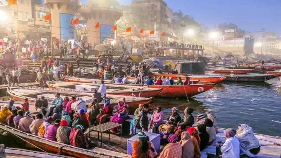 Varanasi news: वाराणसी में नए साल पर घूमने से पहले पढ़ लें नया नियम, वरना पड़ेगा पछताना, गंगा घाटों और पर्यटन स्थलों पर तैनात रहेगी पुलिस फोर्स...