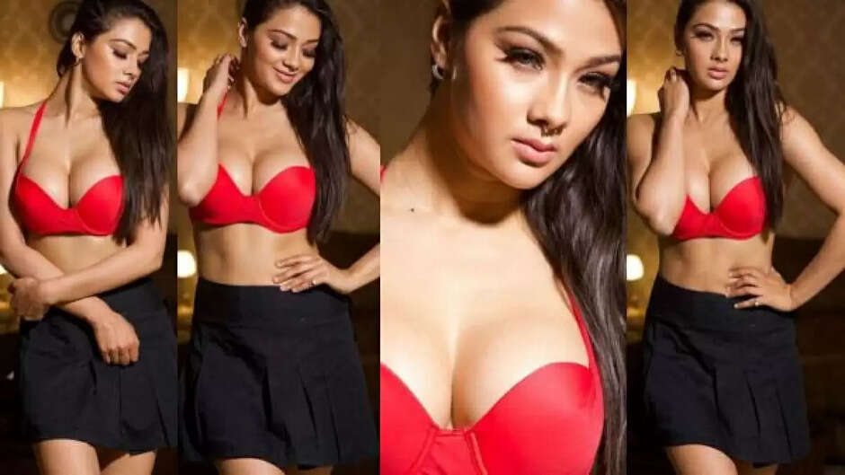 'तो बताओ जवानी का आचार डालोगी"... इस गाने में नम्रता मल्ला का Sexy लुक देख मदहोश हुए लोग