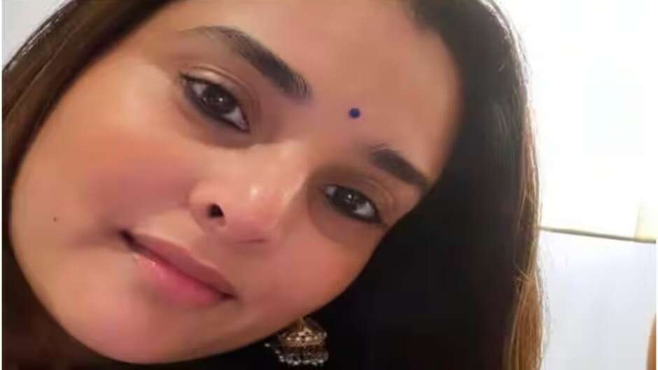 Divya Spandana Death News Fake: दिव्या स्पंदना के निधन की खबर फेक, कल बेंगलुरु लौटेंगी एक्ट्रेस