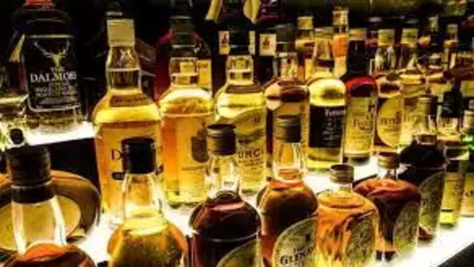 शराब प्रेमियों के लिए खुशखबरी! शराब के दामों में भारी गिरावट...