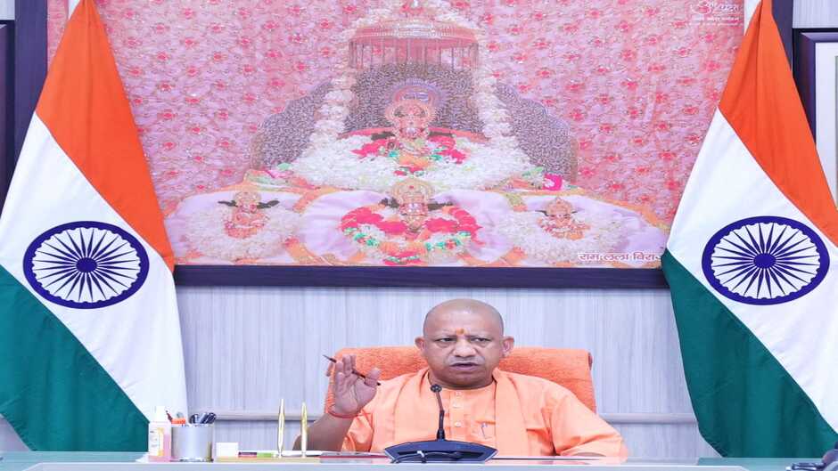 UP News: यूपी के मुख्यमंत्री का बड़ा आदेश, नई बनने वाली हर सड़क की 5 साल की हो गारंटी, सड़क खराब हुई तो निर्माता एजेंसी ही करे पुनर्निर्माण