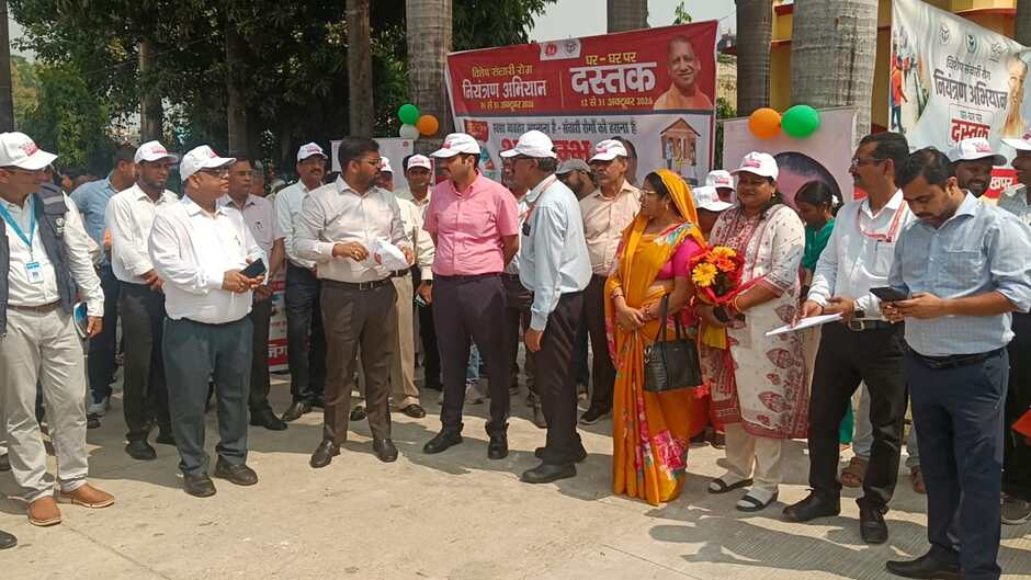 तमिलनाडु: वीरमणि, शांति और महेंद्र सिम्हन को गुंडा एक्ट के तहत हिरासत में लिया गया 3:10 PM नागालैंड में फिर भूस्खलन, दिखौ नदी में रुकावट की आशंका; लोगों से सतर्क रहने को कहा    2:56 PM विकास प्रभाकर मर्डर केस: UAE से डिपोर्ट आरोपी हरविंदर कुमार को NIA ने अरेस्ट किया    2:05 PM ED ने मनी-लॉन्ड्रिंग केस में असम और बंगाल की 16 जगहों पर छापेमारी की    1:42 PM पायलट स्मित को मिलेगा विशिष्ट गुजरात गरिमा अवॉर्ड, CM भूपेंद्र पटेल ने किया ऐलान    1:36 PM UAE में भारत के राजदूत ने दुबई में कैप्टन स्मित मछार के परिवार से मुलाकात की    1:08 PM महाराष्ट्र के यवतमाल जिले में 9 अलग-अलग जगहों पर PMLA के तहत ED की छापेमारी    1:00 PM PM पर आपत्तिजनक टिप्पणी कर फंसे पवन खेड़ा की अर्जी पर SC में 5 अक्टूबर को सुनवाई    12:57 PM UAE ने फ्लाईदुबई फ्लाइट घटना की जांच के आदेश दिए, 'आतंकी लिंक' की होगी पड़ताल    12:48 PM बिहार MLC चुनाव: पटना स्नातक से JDU प्रत्याशी नीरज कुमार के विरोध में अनंत सिंह    12:35 PM छत्तीसगढ़: धमतरी हाईवे पर एंबुलेंस-ट्रैक्टर की टक्कर, नर्स की मौके पर ही मौत    12:32 PM UP: &lsquo;2017 से हर जिले में माफियाओं का बोलबाला था&rsquo;, CM योगी आदित्यनाथ ने कहा    12:16 PM WB: राज्य चुनाव आयोग ने EVM की कमी को लेकर कलकत्ता HC का रुख किया    12:04 PM बिहार: पटना में फिर बढ़ा गंगा का जलस्तर, खतरे के निशान से ऊपर बह रही नदी    11:45 AM दिल्ली: &lsquo;नागरिक हित सर्वोपरी रखकर काम करना है&rsquo;, UPSC समारोह में बोले PM मोदी    11:44 AM दिल्ली: &lsquo;नागरिक देवो भव: की भावना होनी चाहिए&rsquo;, UPSC समारोह में बोले PM मोदी    11:43 AM दिल्ली: &lsquo;आज तुरंत डिलीवरी की गति को पकड़ना जरूरी&rsquo;, बोले PM नरेंद्र मोदी    11:40 AM दिल्ली: &lsquo;विकसित भारत के निर्माण में युवा शक्ति अहम&rsquo;, बोले PM नरेंद्र मोदी    11:39 AM दिल्ली: &lsquo;UPSC में समय के साथ बदलाव जरूरी&rsquo;, बोले प्रधानमंत्री नरेंद्र मोदी    11:38 AM दिल्ली: &lsquo;UPSC ने दायित्वों को बेहतरीन तरीकों से निभाया&rsquo;, पीएम मोदी ने कहा    11:33 AM दिल्ली: &lsquo;कैप्टन स्मित मछार ने मुश्किल समय में साहस दिखाया&rsquo;, बोले पीएम मोदी    11:31 AM &lsquo;कैप्टन स्मित ने 9/11 होने से बचा लिया, पूरी दुनिया को उन पर गर्व&rsquo;, बोले पीएम मोदी