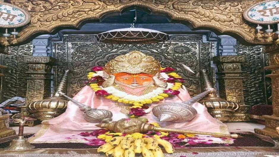 महावली बालाजी हनुमान बागेश्वर धाम गढा में मत्था टेकने मात्र से दूर हो जाते संकट