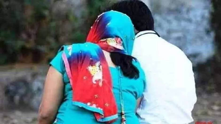 बिहार में 4 बच्चों के मां की अनोखी प्रेमकथा, प्रेमी भी किसी से डरा नही, पुलिस वाले की पत्नी को ही भगाया