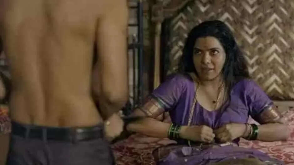 नवाजुद्दीन सिद्दिकी की Web Series में पूरा कपड़े उतारकर इस एक्ट्रेस ने उड़ाए थे फैन्स के होश, कुछ लोग तो समझ बैठे थे Porn Star