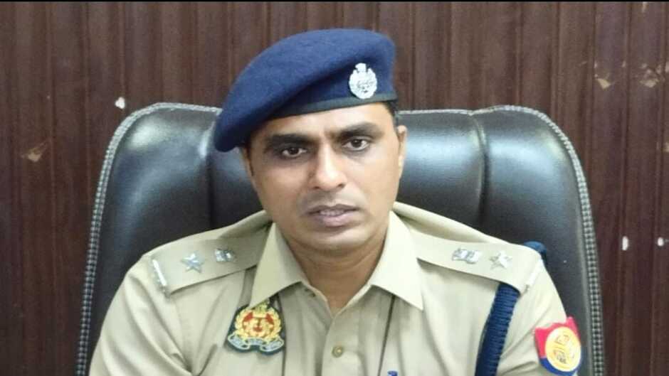 Chandauli News: चंदौली में फिर चली तबादला एक्सप्रेस, तीन दर्जनों से अधिक उपनिरीक्षकों का हुआ तबादला