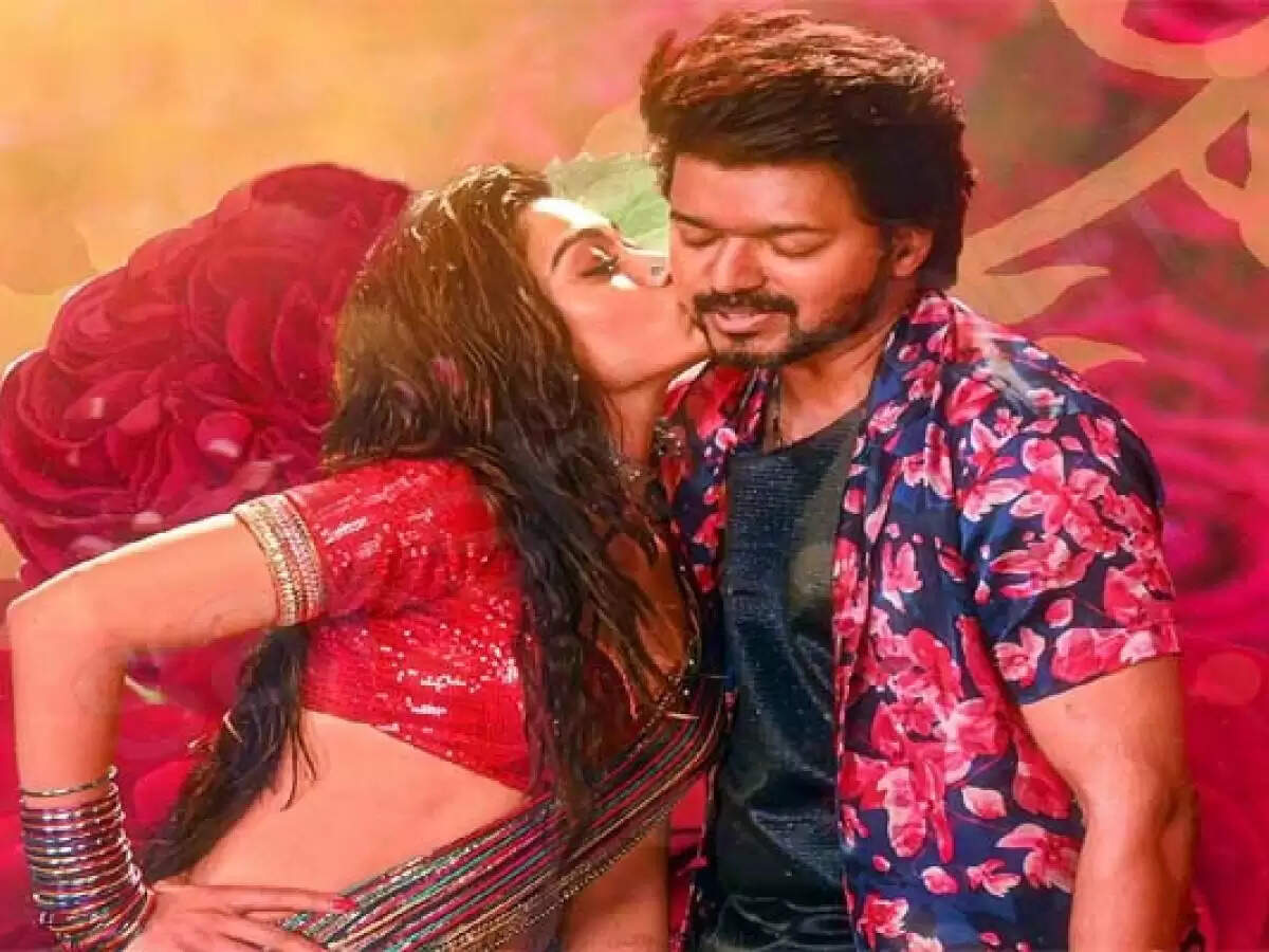 Varisu Film Review: Family, Action, Comedy and Romance in this movie Varisu shows