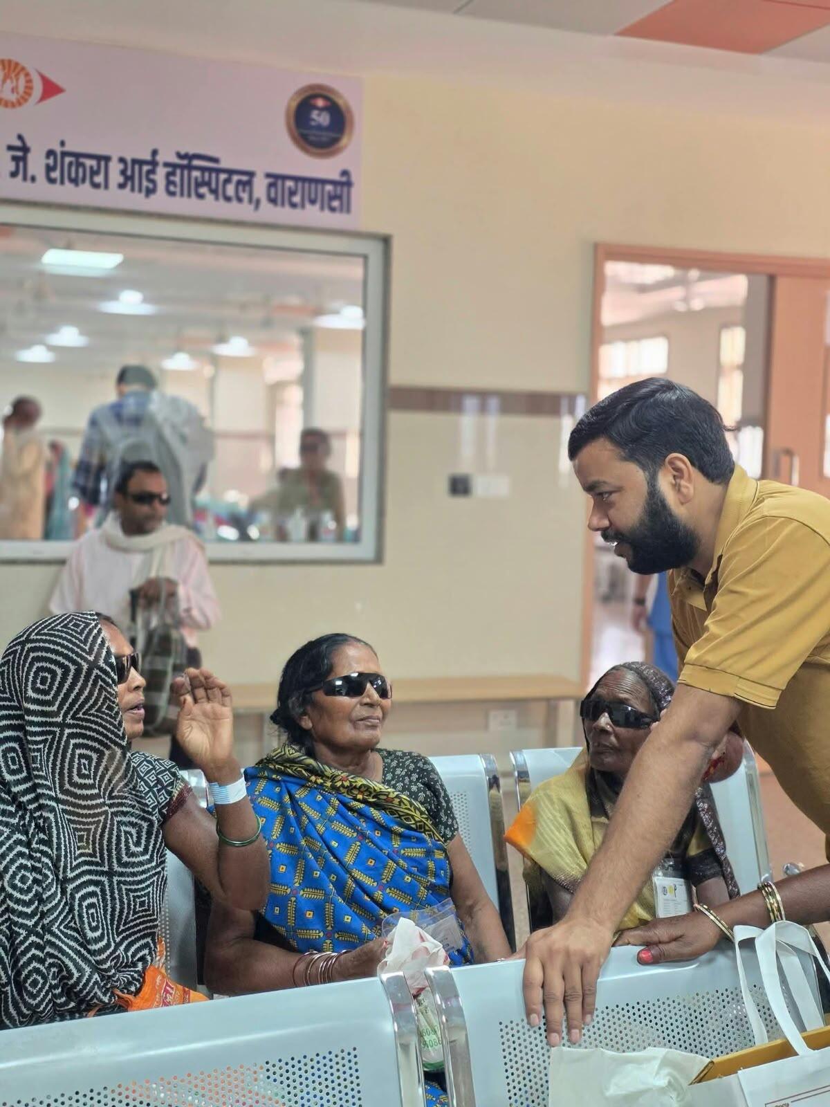 वाराणसी की स्थानीय राजनीति और सामाजिक गतिविधियों में उनकी सक्रियता ने उन्हें सार्वजनिक चर्चा में बनाए रखा है। हालांकि उनके राजनीतिक प्रभाव या जनसमर्थन का आकलन किसी स्वतंत्र सर्वे या चुनावी परिणाम के बिना करना उचित नहीं होगा।