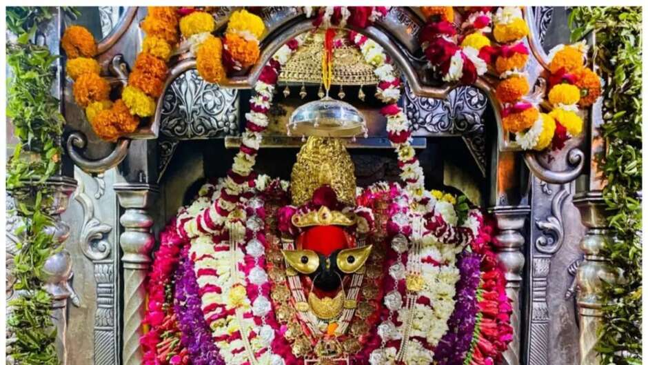 विंध्याचल धाम में नवरात्र की नई व्यवस्था, गर्भगृह में प्रवेश और चरण स्पर्श पर रोक