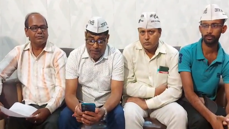 Varanasi News: संजय सिंह की गिरफ्तारी को लेकर AAP के कार्यकर्ताओं में रोष, जिला अध्यक्ष ने की प्रेसवार्ता