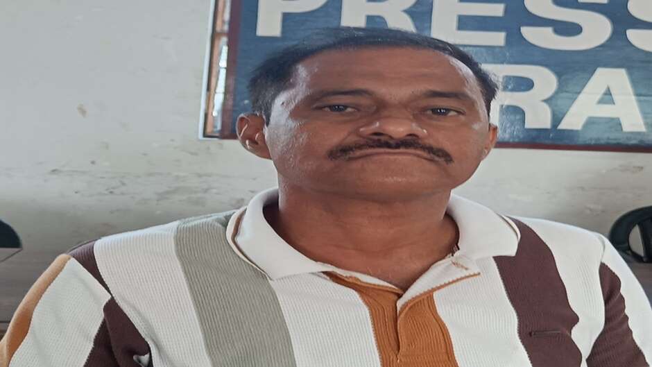Meta Title  Mirzapur News: विंध्य पूर्वांचल एक्सप्रेसवे के लिए 36 गांवों में मुआवजे पर सहमति  Meta Description  मीरजापुर में विंध्य पूर्वांचल स्पर एक्सप्रेसवे निर्माण को लेकर क्रय कमेटी की बैठक हुई। 36 प्रभावित गांवों के काश्तकारों को सर्किल दर का चार गुना मुआवजा देने पर सहमति बनी।  SEO Keywords  Mirzapur News, Vindhya Purvanchal Spur Expressway, Vindhya Purvanchal Expressway, Mirzapur Expressway, Chunar News, Mirzapur Land Acquisition, Land Compensation Mirzapur, Four Times Circle Rate, Farmers Compensation, Chunar Tehsil, Mirzapur DM, Pawan Kumar Gangwar, 36 Villages Mirzapur, Expressway Construction, Land Acquisition Uttar Pradesh, Uttar Pradesh Expressway, Live Bharat News