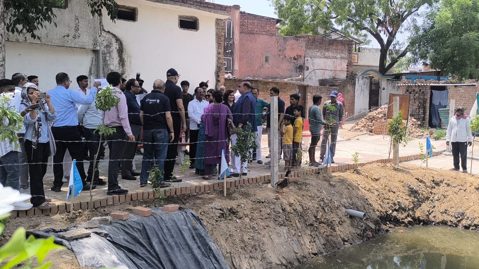कंपनी ने कहा कि ‘साथ लड़ेंगे डेंगू से’ अभियान के अगले चरण में भी ऑल आउट चिकित्सा, नागरिक और सामुदायिक भागीदारों के साथ मिलकर डेंगू रोकथाम के लिए निरंतर कार्य करता रहेगा।