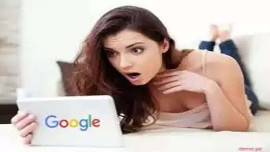 Google पर लड़कियां अकेले में करती हैं ये 5 चीजें Search, जानकर आएगी हंसी!